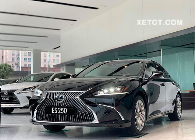 Giá xe Lexus ES250 2020