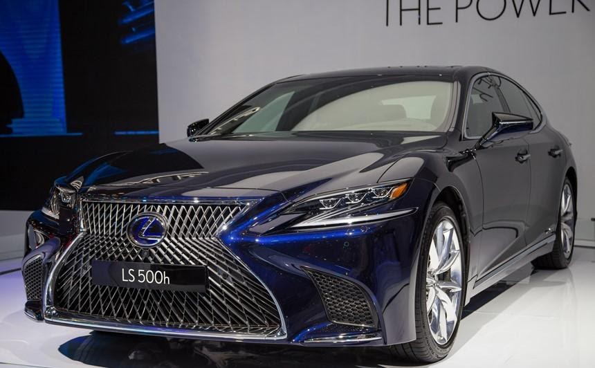 Danh gia xe Lexus LS500h 2021 2022 oto360 vn 01 860x532 1 - Đánh giá xe Lexus LS 500h 2022: Những cải tiến mới về thiết kế, công năng