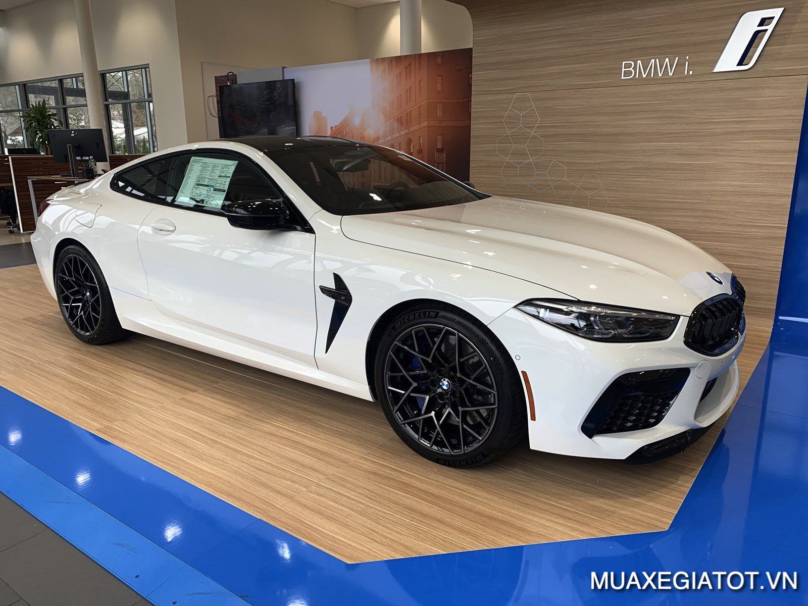 gia xe bmw m8 competition coupe 2020 2021 muaxegiatot vn nuoc ngoai - Đánh giá BMW M8 Competition Coupe 2022 - Siêu phẩm mới nhất của BMW