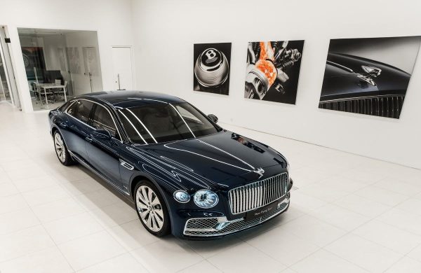Gia-xe-Bentley-Flying-Spur-First-Edition-2020-2021-muaxegiatot-vn