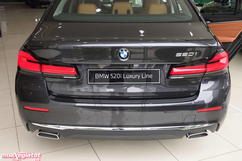 duoi xe bmw 520i luxury line 2021 2022 muaxegiatot vn - Đánh giá BMW 520i Luxury Line 2022 – Nâng cấp thiết kế, cải thiện vận hành 