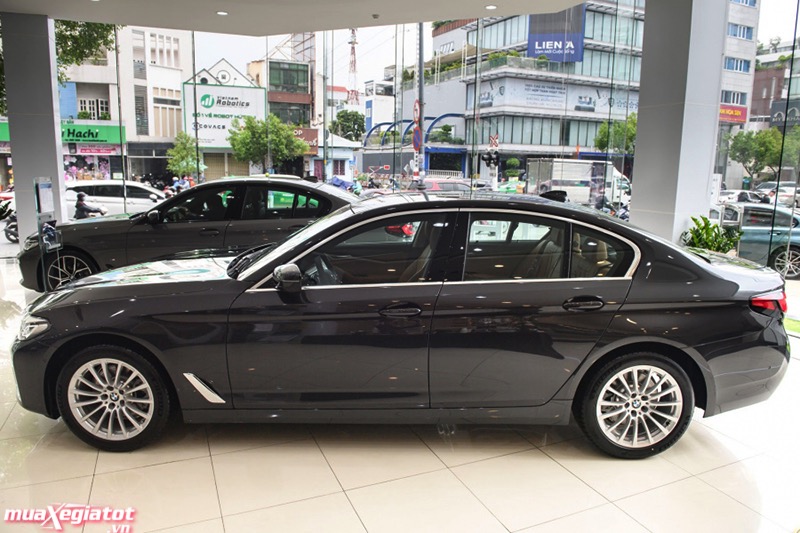 hongxe bmw 520i luxury line 2021 2022 muaxegiatot vn - Đánh giá BMW 520i Luxury Line 2022 – Nâng cấp thiết kế, cải thiện vận hành 
