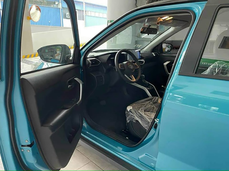 ghe truoc toyota raize 2022 giaxehoi vn - Đánh giá xe Toyota Raize 2022 - Xe SUV cỡ nhỏ mở ra phân khúc mới tại Việt Nam
