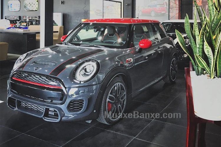 MINI Coutryuman JCW MINI Phú Nhuận 1 750x500 - Đánh giá MINI John Cooper Works 2022: DNA tốc độ kế thừa từ những chiếc xe đua