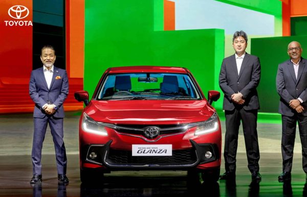danh gia xe toyota glanza 2022 2023 giaxere vn 4 600x386 - Toyota Glanza 2023: Hatchback hạng B có giá quy đổi từ 190 triệu, tiện nghi hàng đầu phân khúc