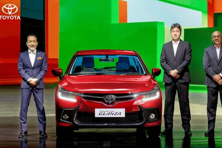 danh gia xe toyota glanza 2022 2023 giaxere vn 4 750x500 - Toyota Glanza 2023: Hatchback hạng B có giá quy đổi từ 190 triệu, tiện nghi hàng đầu phân khúc